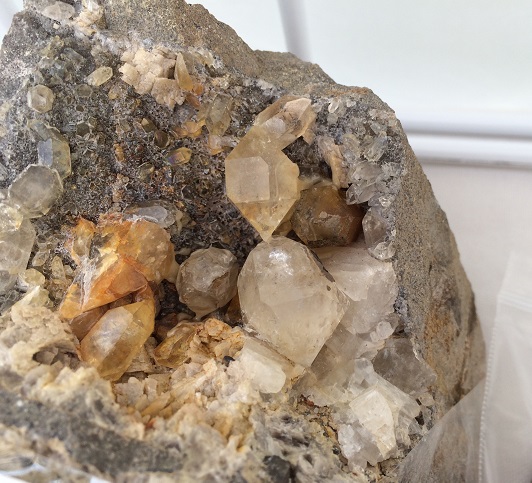 Herkiimer diamond in rock matrix.
From Herkimer, NY.
Collected by Ken and Justyn Wolf
Art Rains